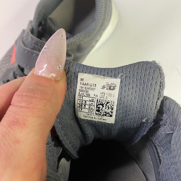 New Balance Fresh Foam Sneakers US Youth 11 Grey/Pink/Blue. M YAARICT3 - Picture 9 of 11